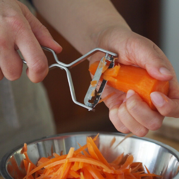 ヨシタ手工業デザイン室　千切りピーラー